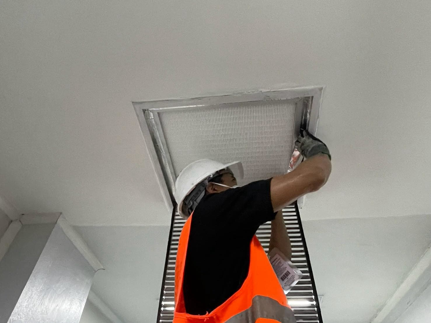 Commercial Building — อาคารพาณิชย์และสำนักงาน